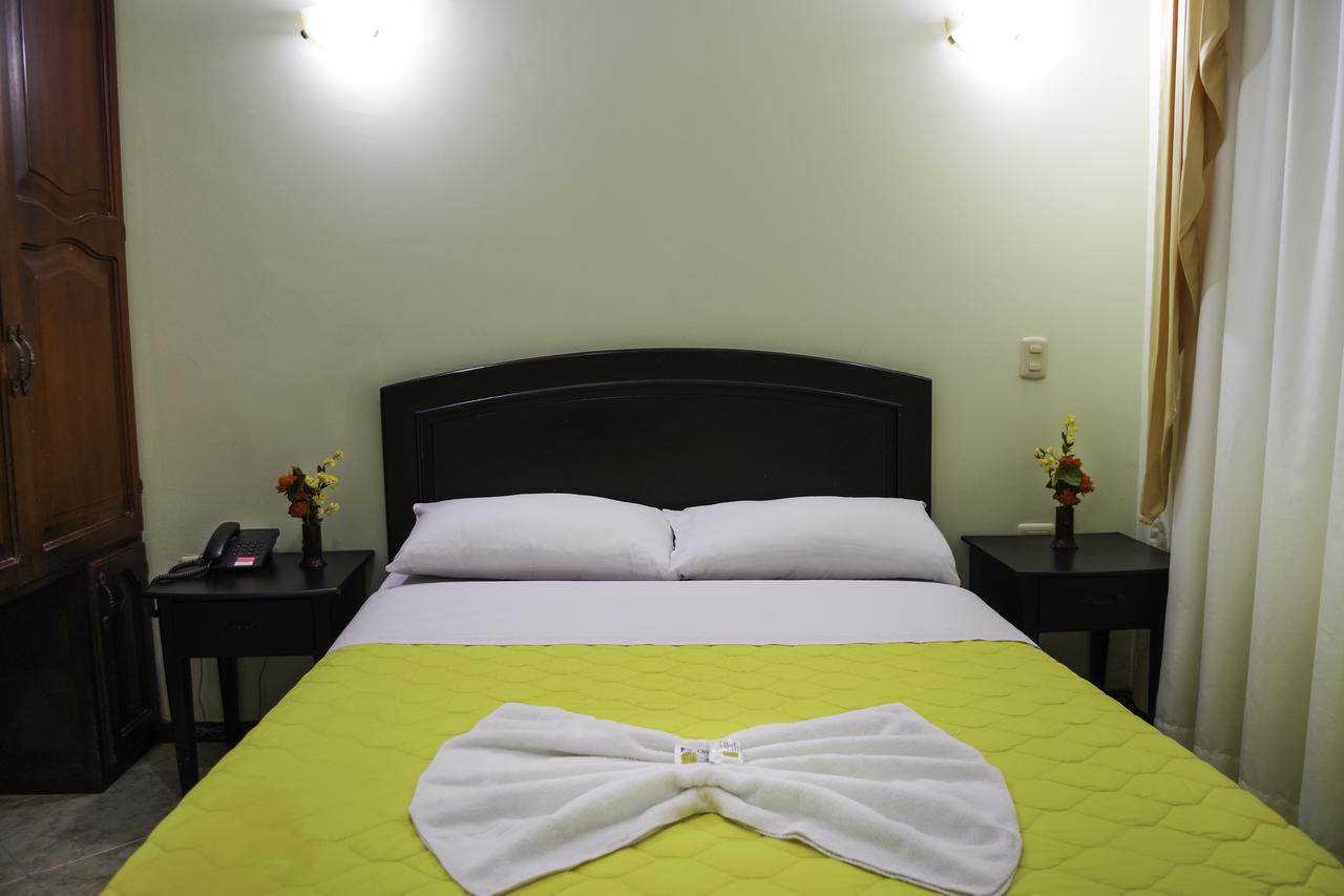 Hotel Oro Negro プヨ エクステリア 写真