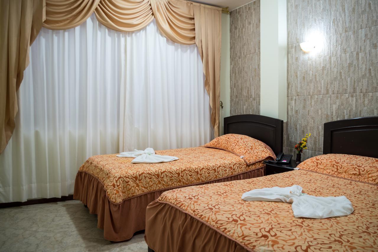 Hotel Oro Negro プヨ エクステリア 写真