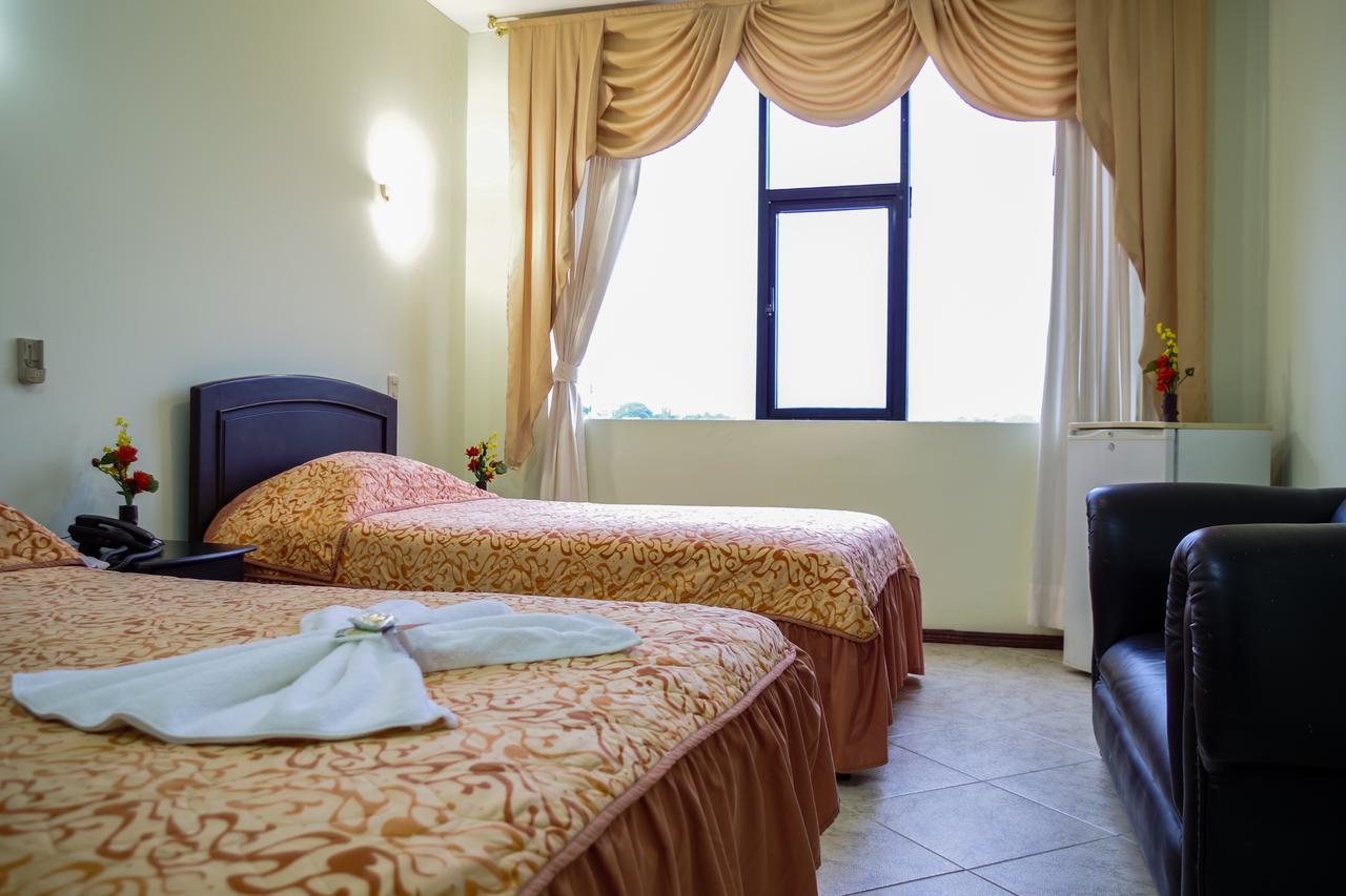 Hotel Oro Negro プヨ エクステリア 写真